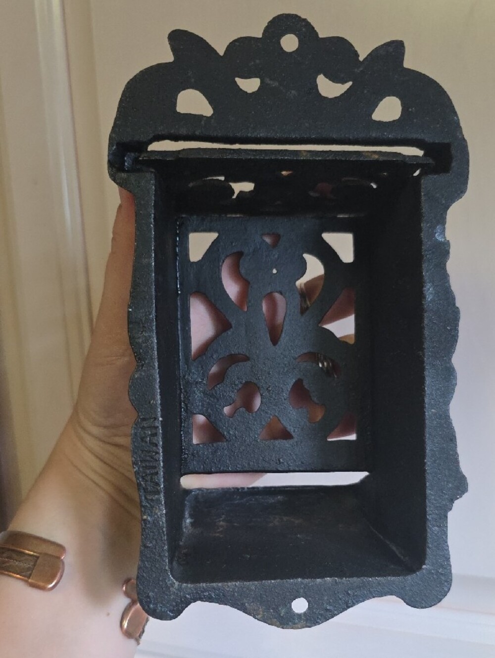 Ornate Black Cast Iron Wall-Mounted Match or Key Holder - Picture 4 of 6